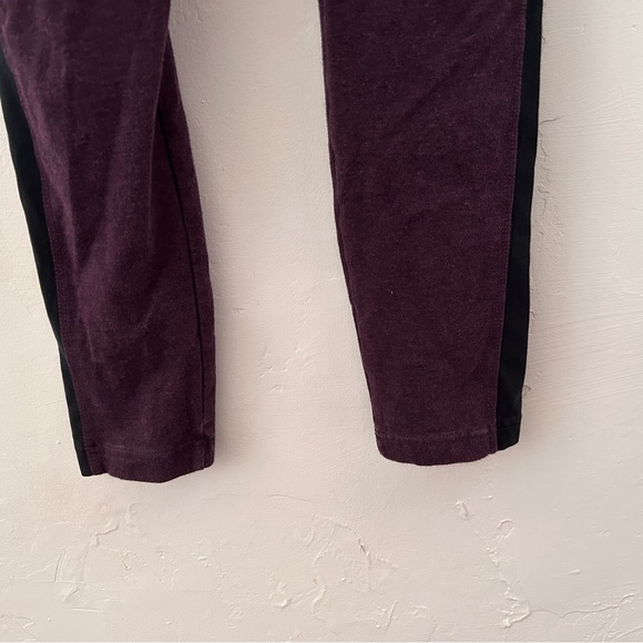 NIKE - Women’s Tights in Medium - Picture 7 of 9